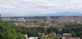 “Roma as seen from Gianicolo Hill” by Mac9 - licensed under CC BY-SA 2.5